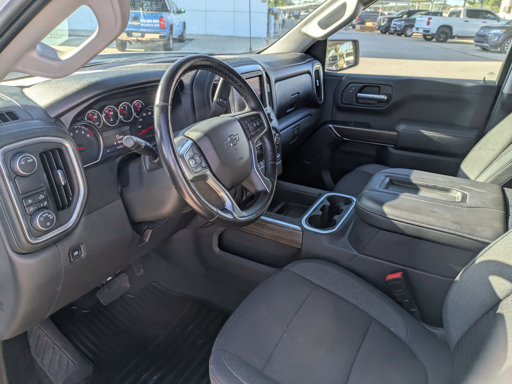 2020 Chevrolet Silverado 1500 RST photo 9