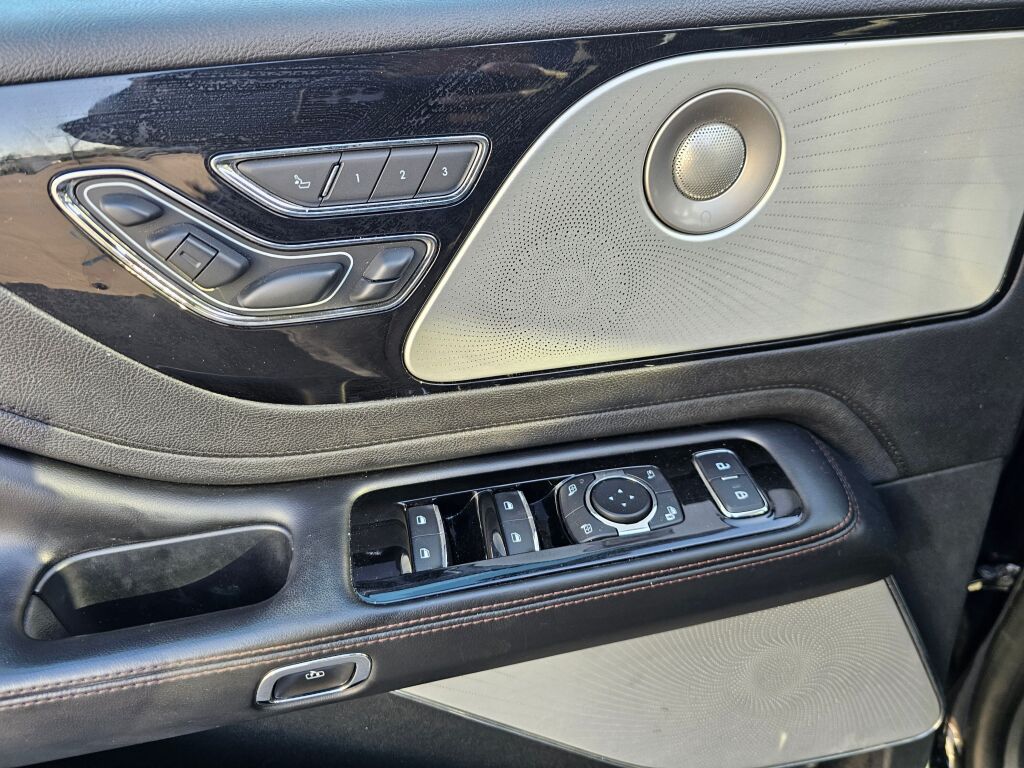 2020 Lincoln Aviator Grand Touring photo 30