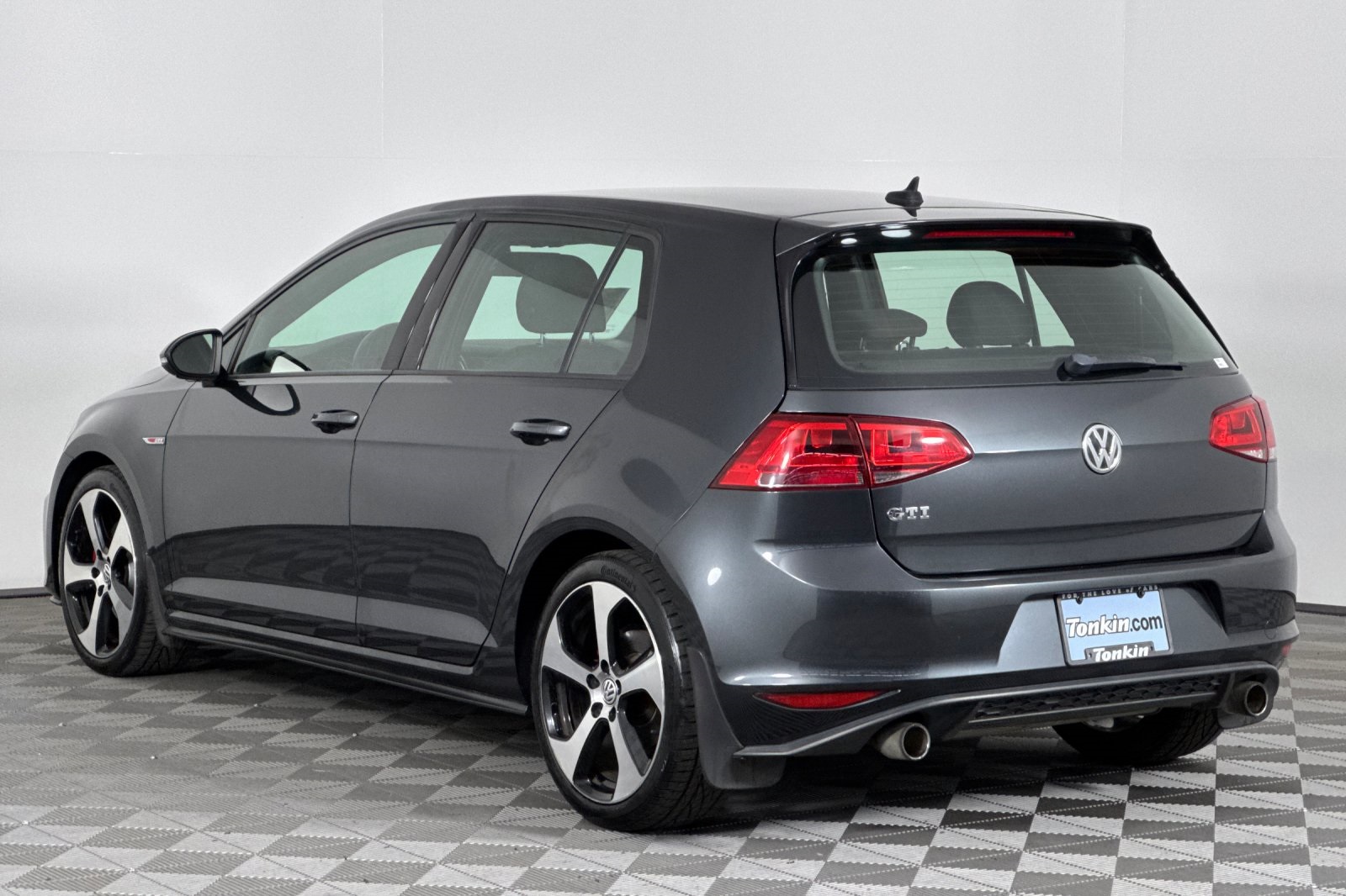 2017 Volkswagen Golf GTI S photo 6