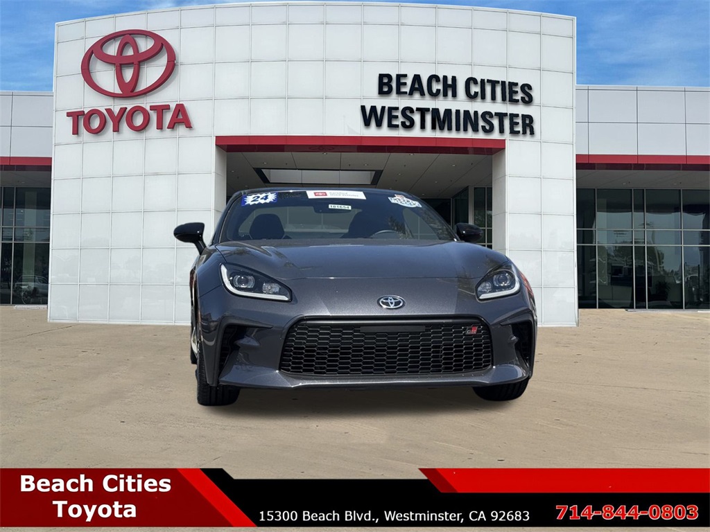 2024 Toyota GR86 Base photo 3
