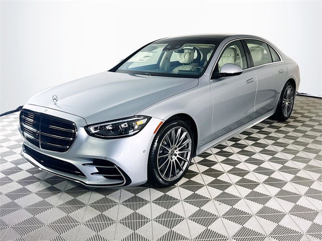 2026 Mercedes Benz S 500 4MATIC photo 3