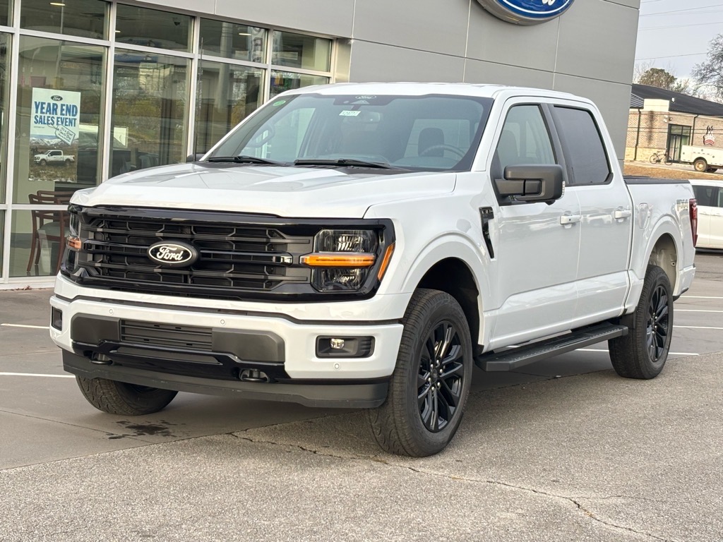 2025 Ford F-150 XLT's photo