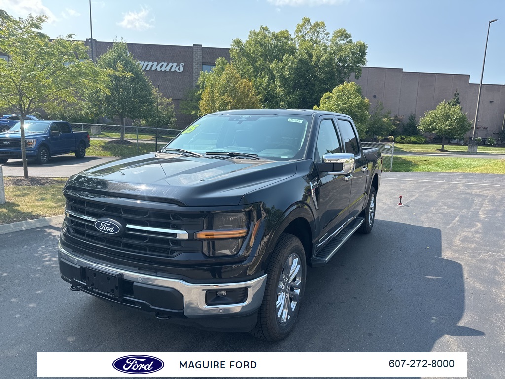 2025 Ford F-150 XLT photo 8