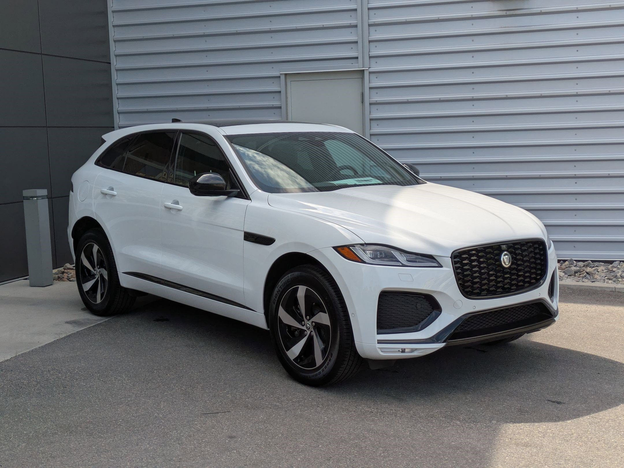 2026 Jaguar F-PACE P250 R-Dynamic S photo 7
