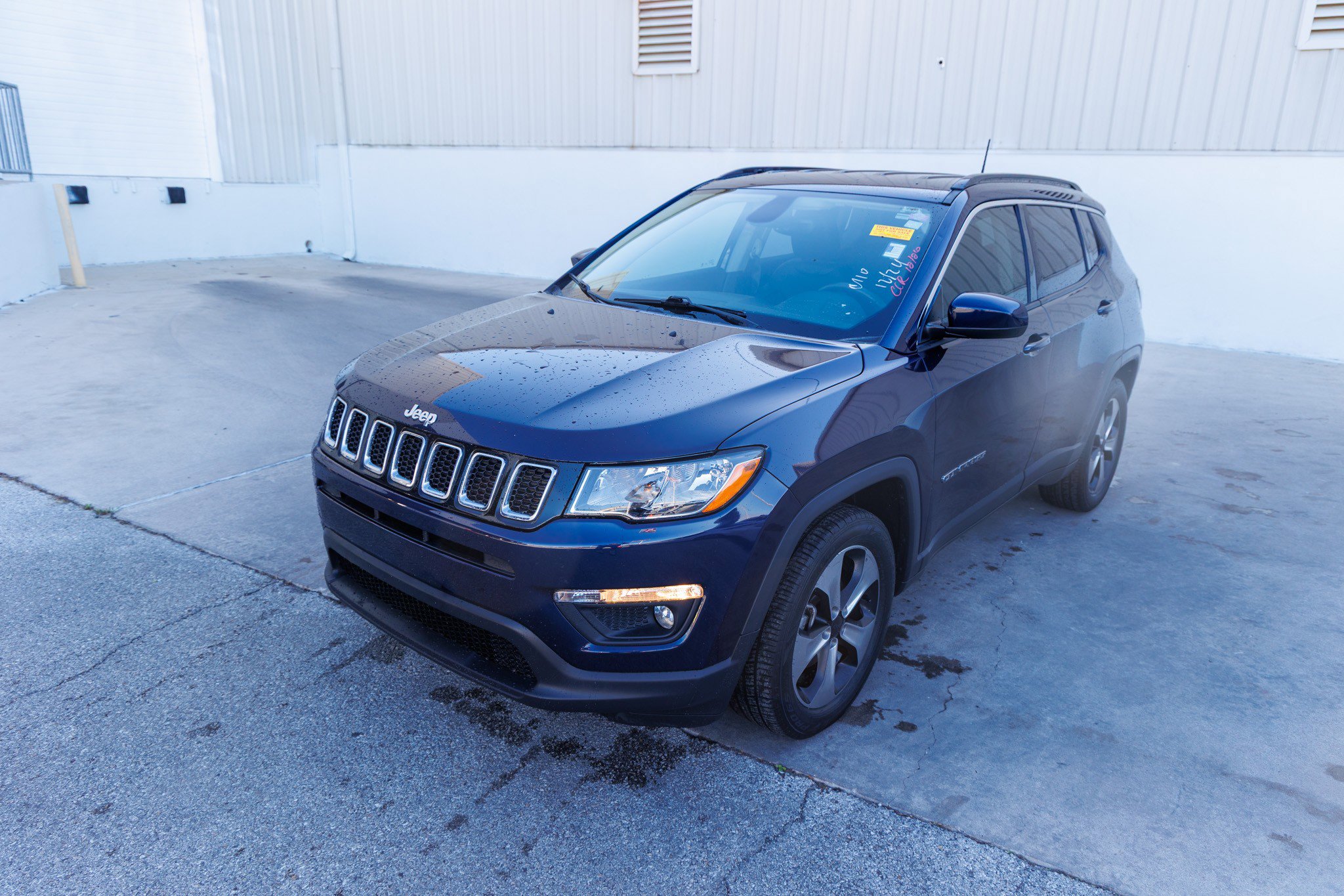 2017 Jeep All-New Compass Latitude's photo