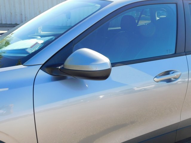 2024 Chevrolet Trax LT photo 8