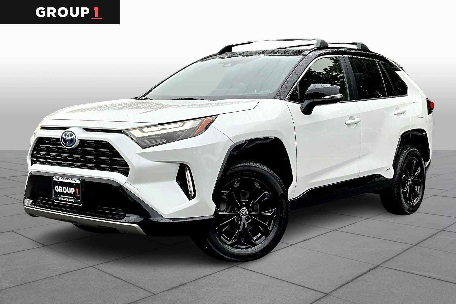 2023 Toyota RAV4 XSE's photo