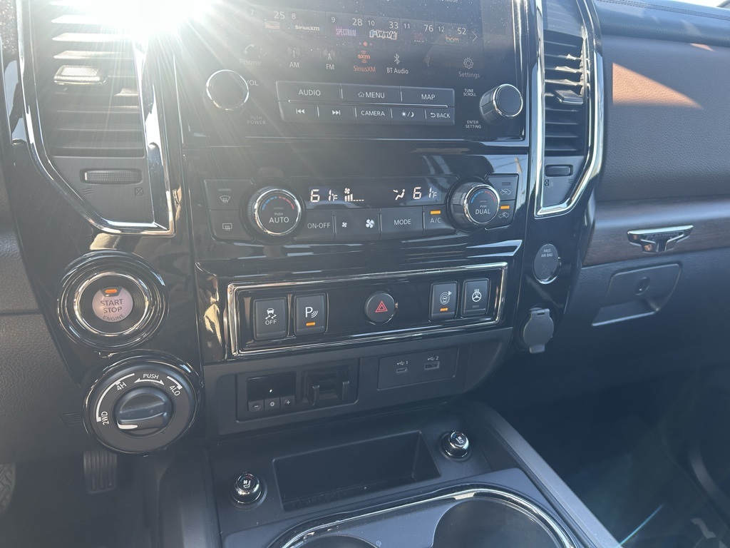 2020 Nissan Titan Platinum Reserve photo 18