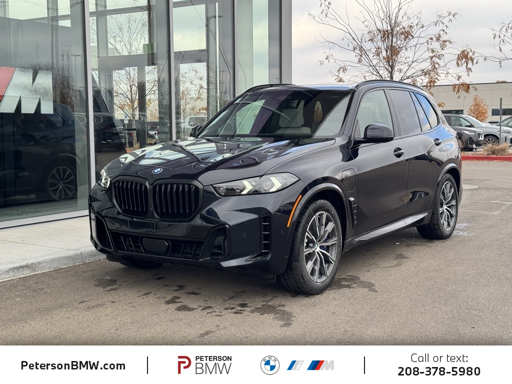 2026 BMW X5 50e's photo