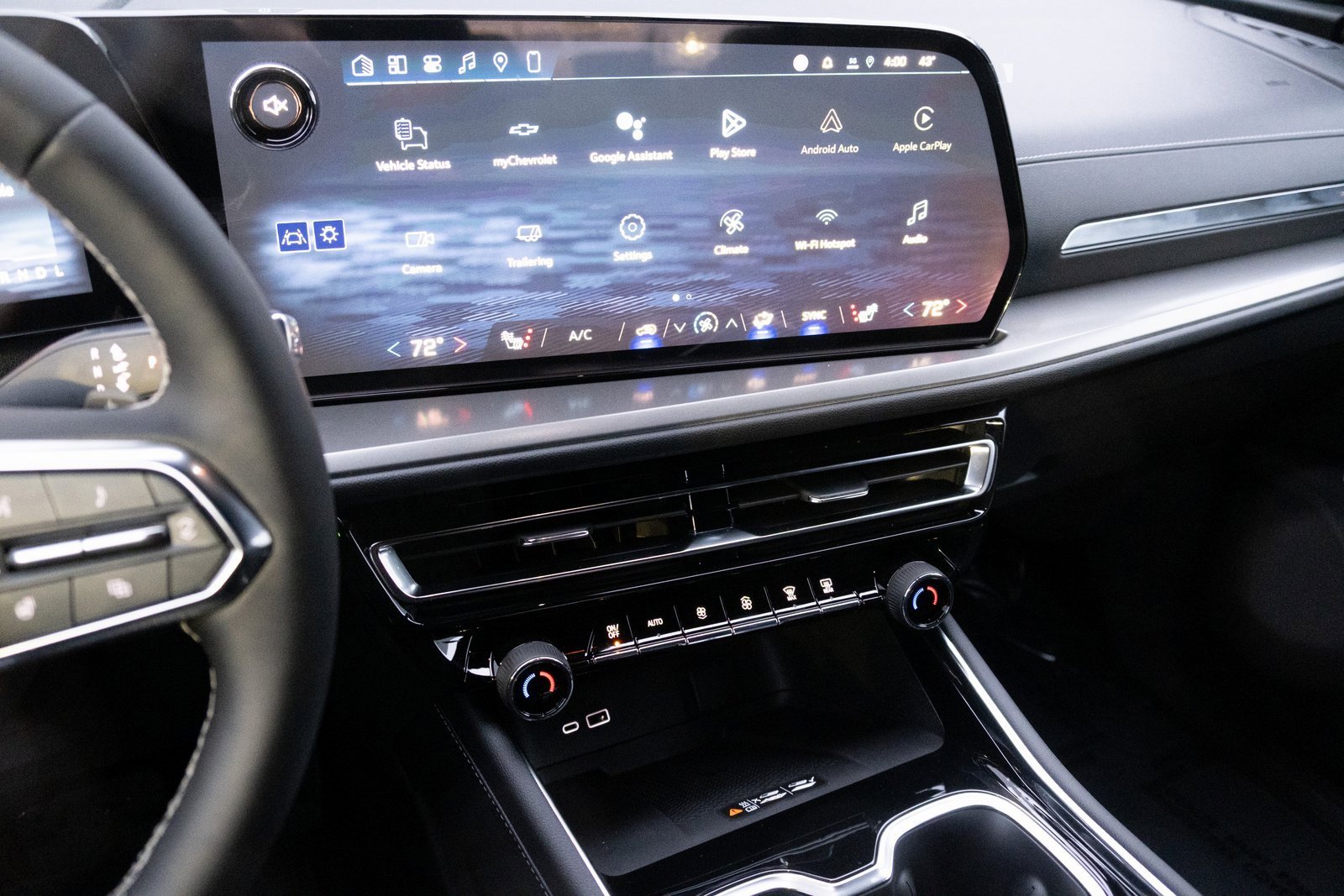 2026 Chevrolet Traverse photo 3