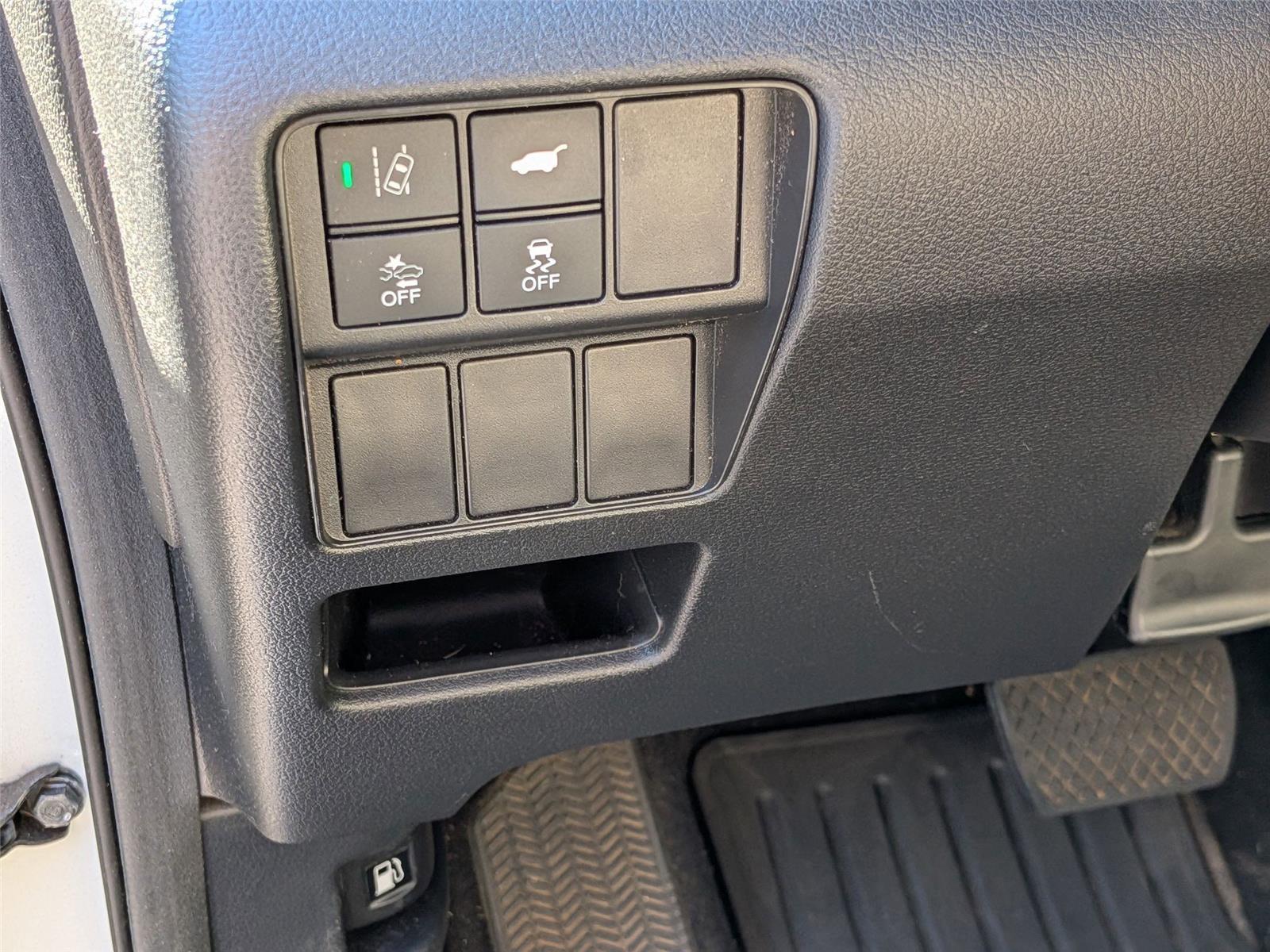 2018 Honda CR-V Touring photo 16