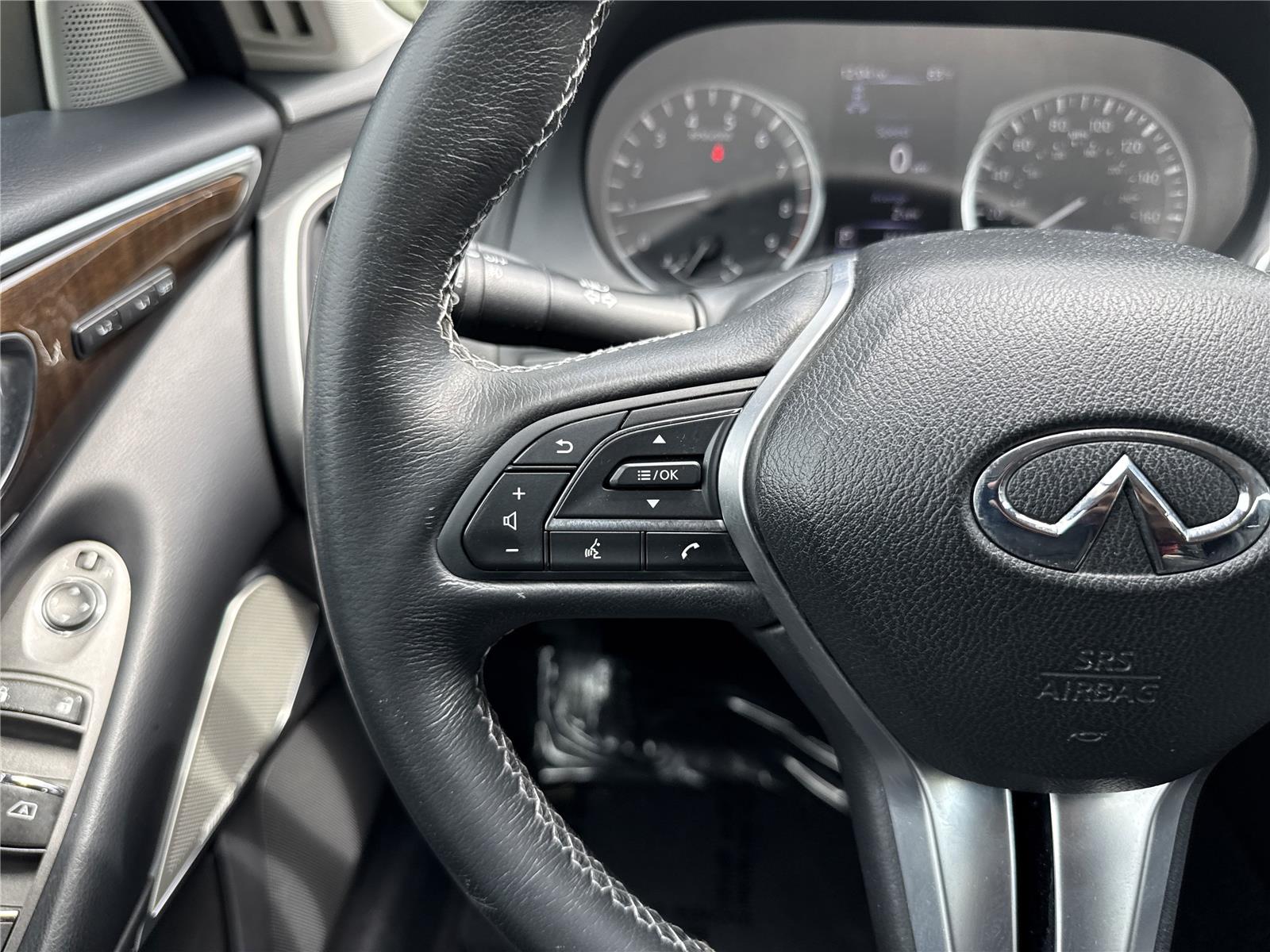 2018 Infiniti Q50 3.0t LUXE photo 13
