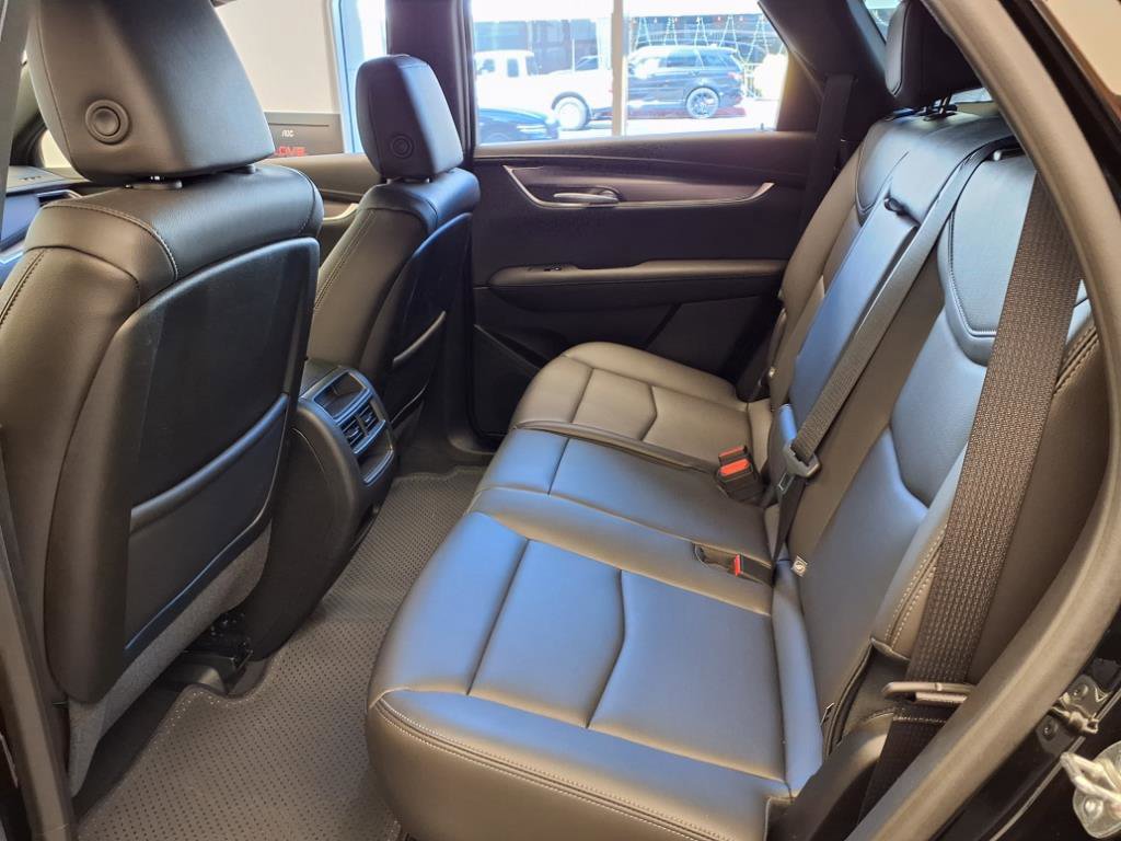 2025 Cadillac XT5 Luxury photo 8