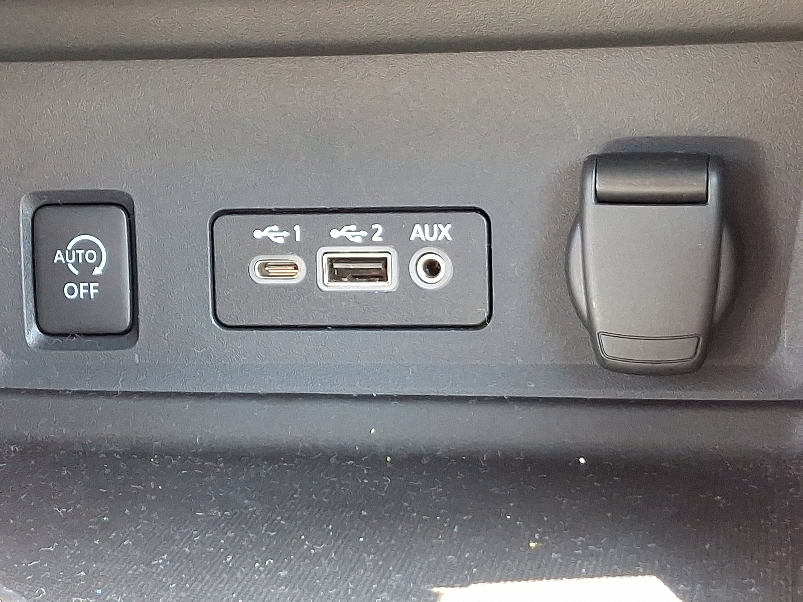 2025 Nissan Sentra SV photo 23