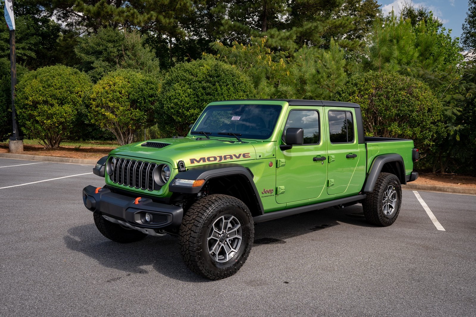 2025 Jeep Gladiator Mojave photo 2