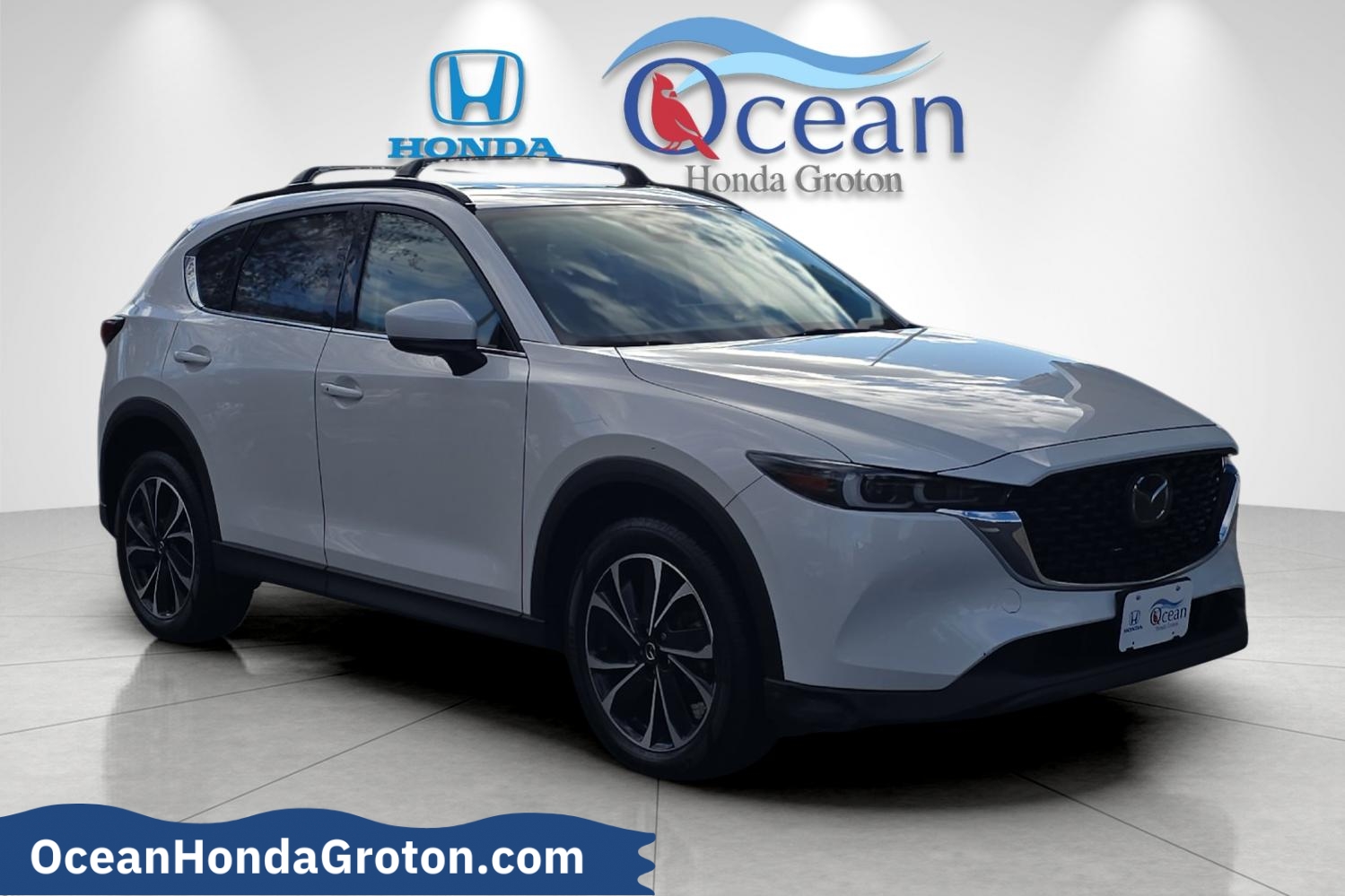 2023 Mazda CX-5 S Premium package's photo