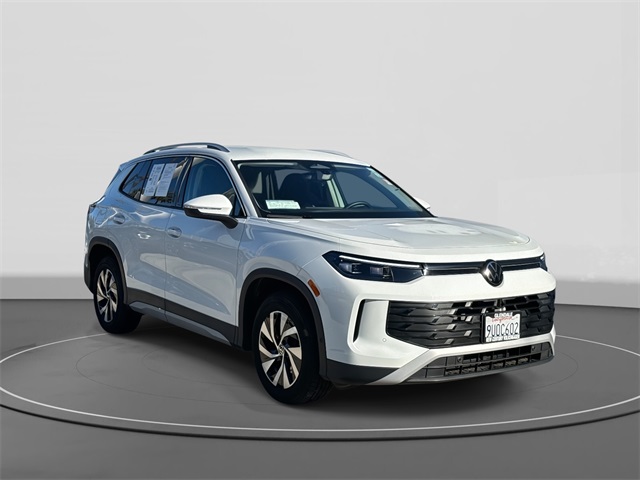 2025 Volkswagen Tiguan S's photo