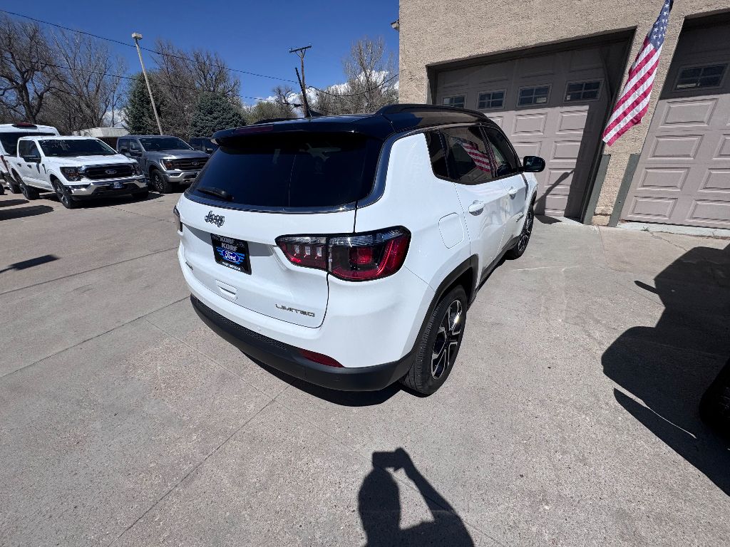 2024 Jeep Compass Limited photo 7