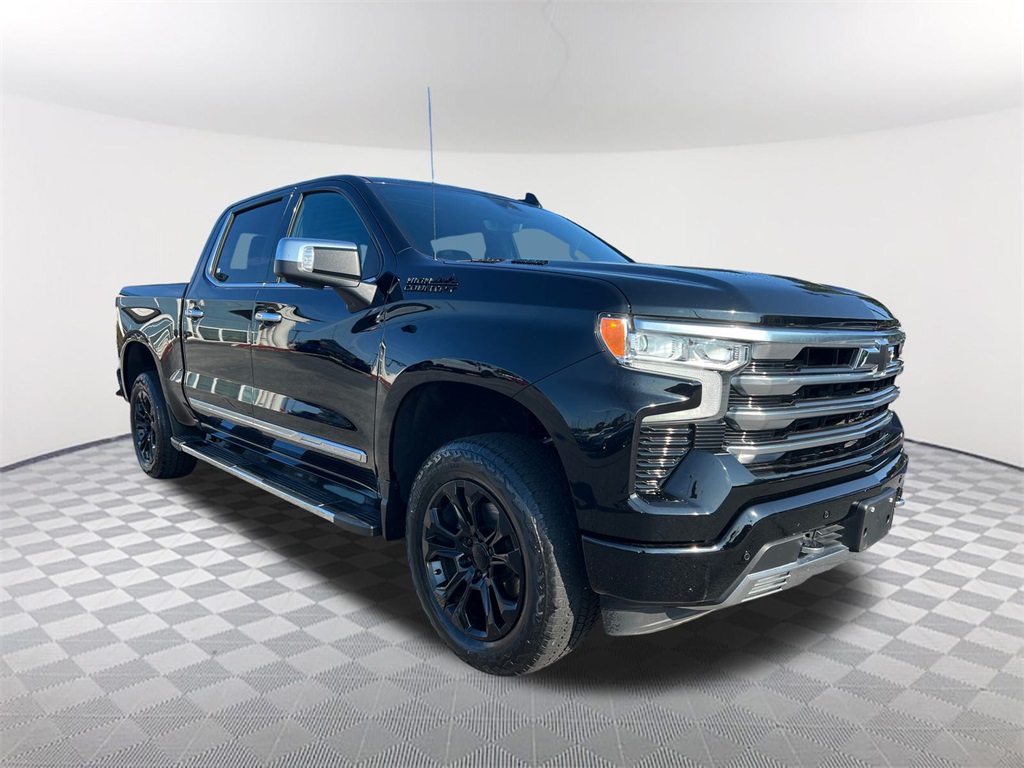 2024 Chevrolet Silverado 1500 High Country photo 2