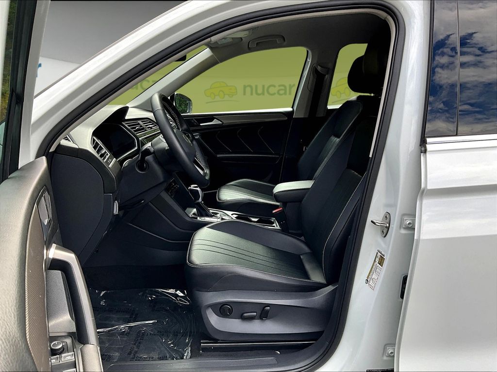 2024 Volkswagen Tiguan SE Wolfsburg Edition photo 10