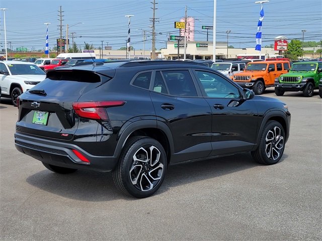 2024 Chevrolet Trax photo 3