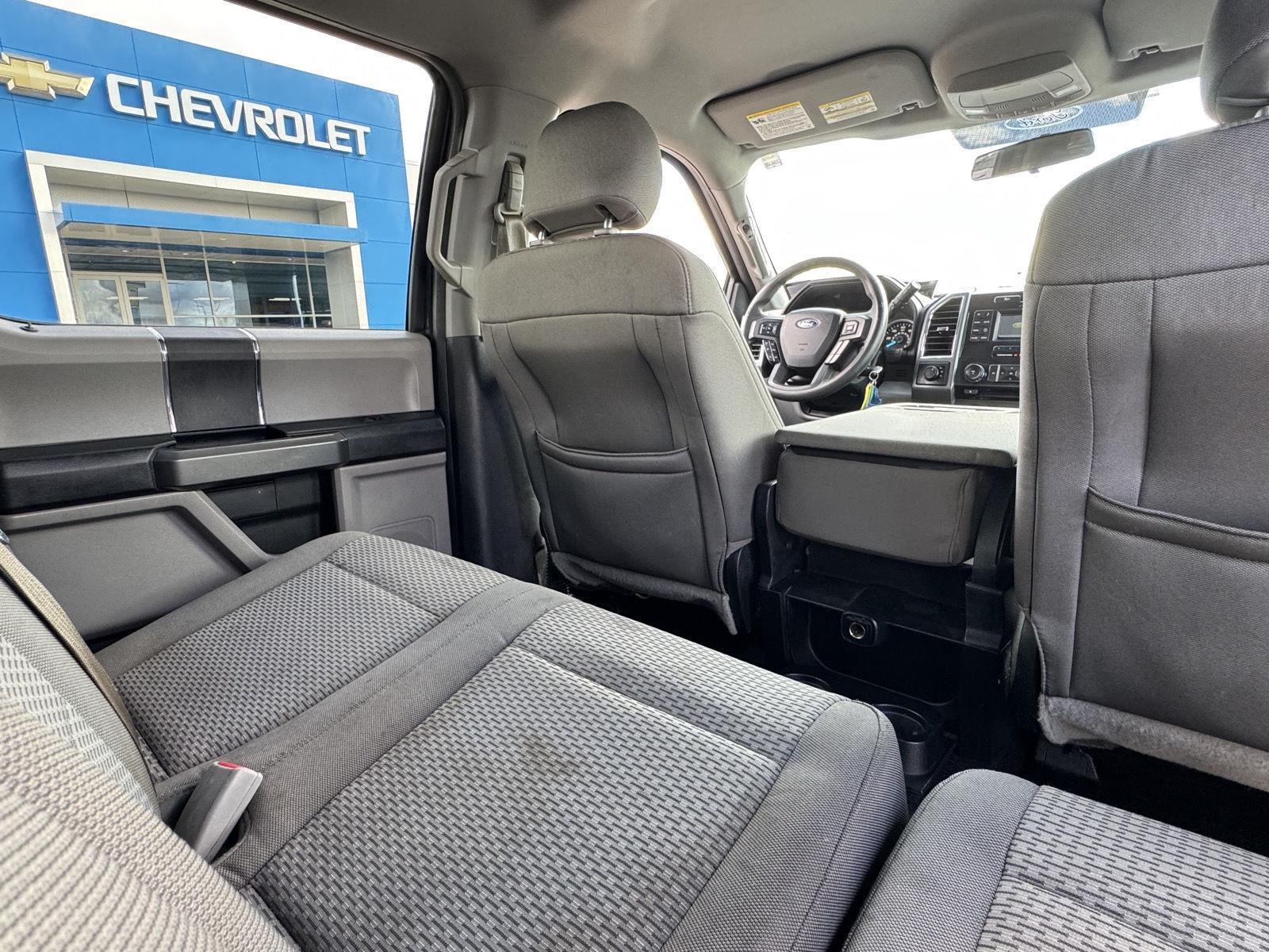 2015 Ford F-150 XLT photo 4