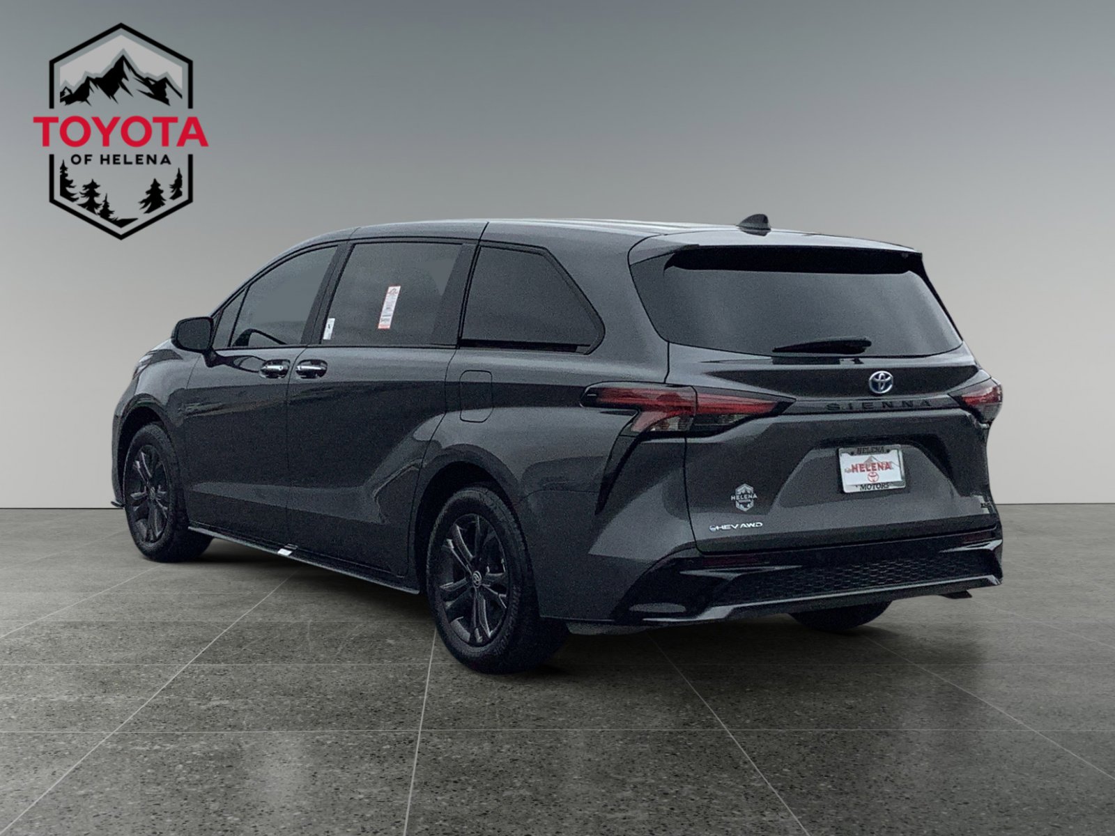 2025 Toyota Sienna XSE photo 3