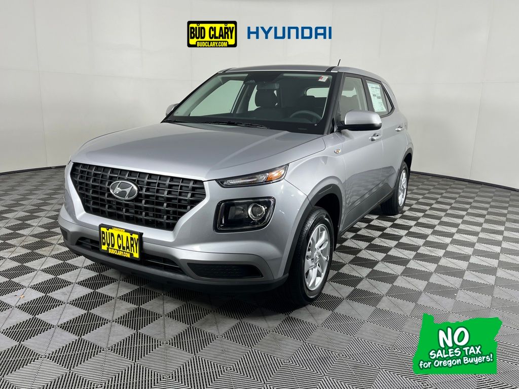 2026 Hyundai Venue SE's photo