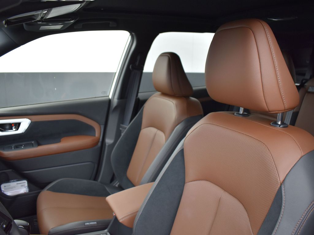 2025 Subaru Forester Touring photo 10