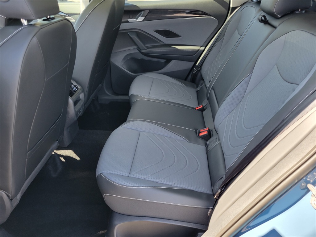 2025 Volkswagen Tiguan SE photo 7