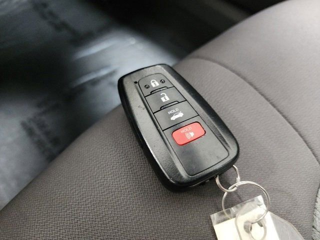 2023 Toyota Camry LE photo 29