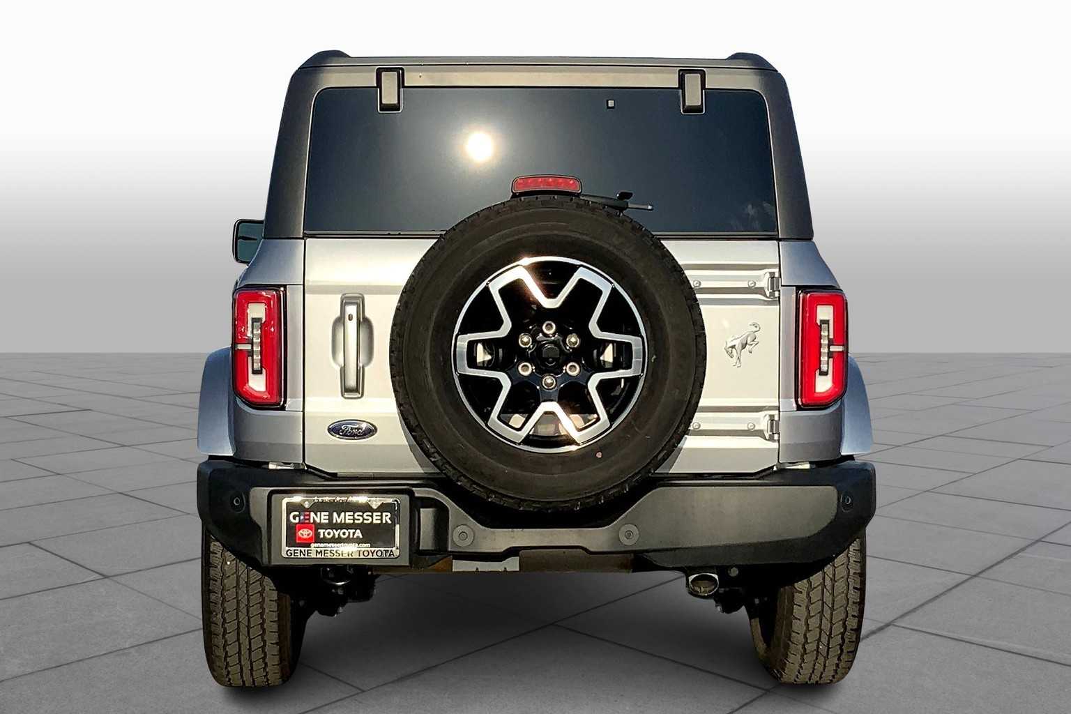 2024 Ford Bronco Outer Banks photo 4