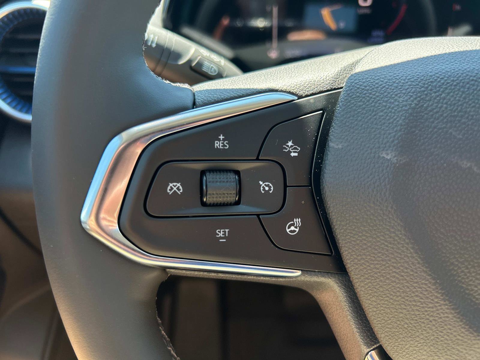 2025 Chevrolet Trax LT photo 21