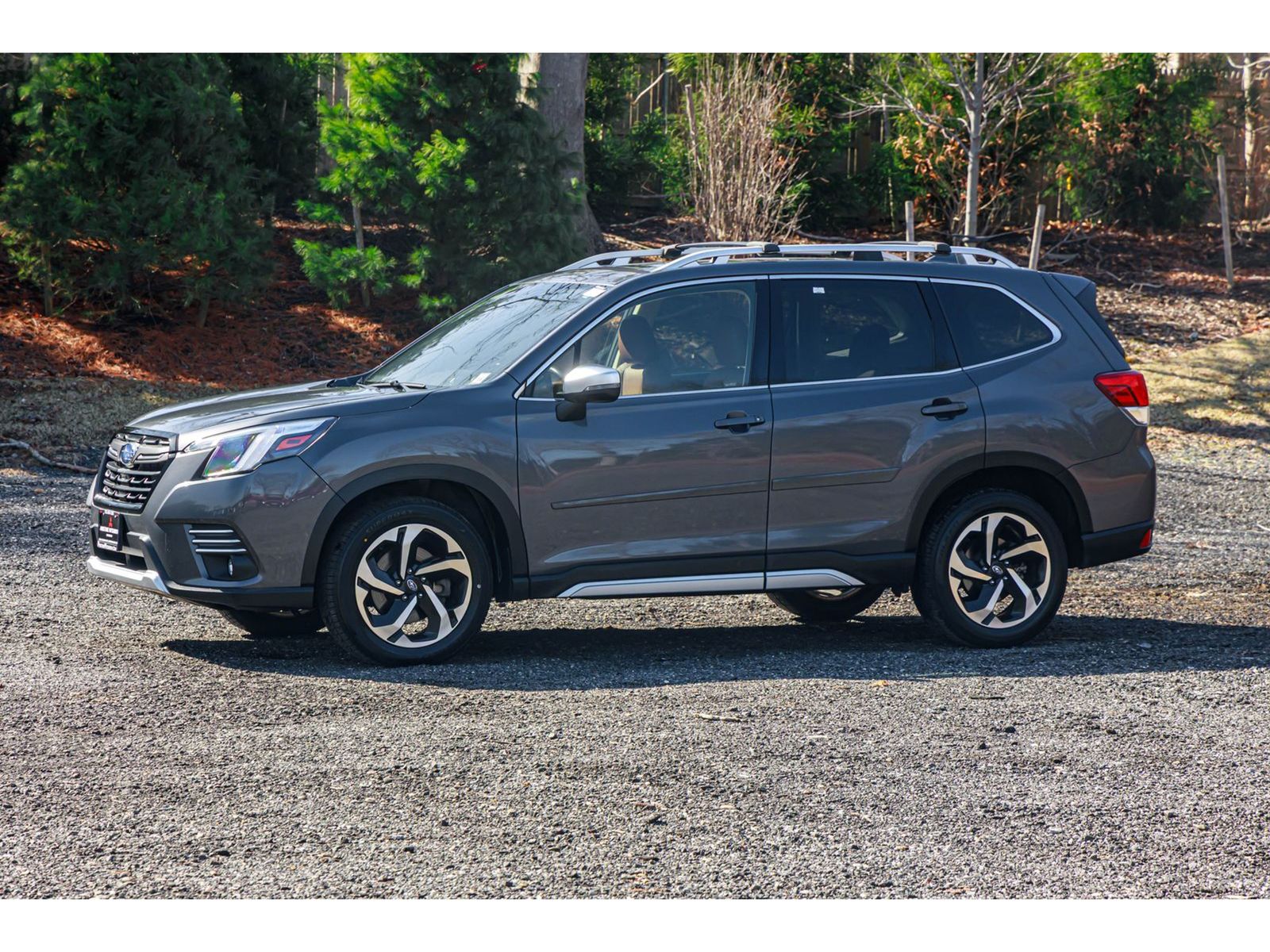 2022 Subaru Forester Touring photo 3