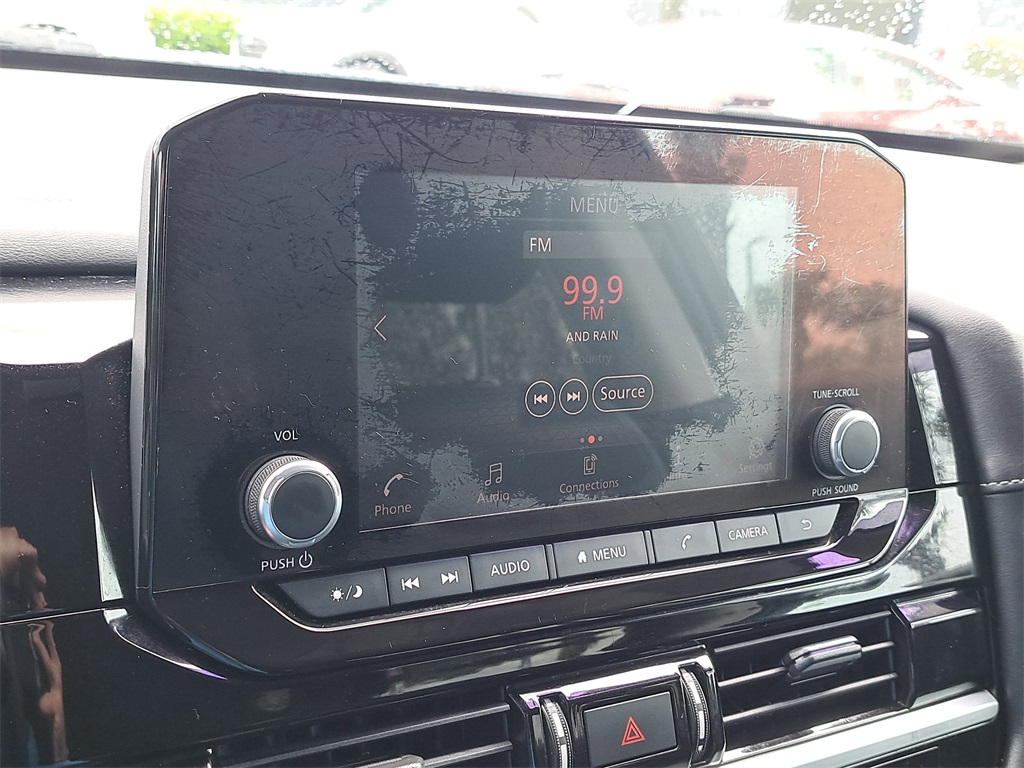 2022 Nissan Pathfinder S photo 29