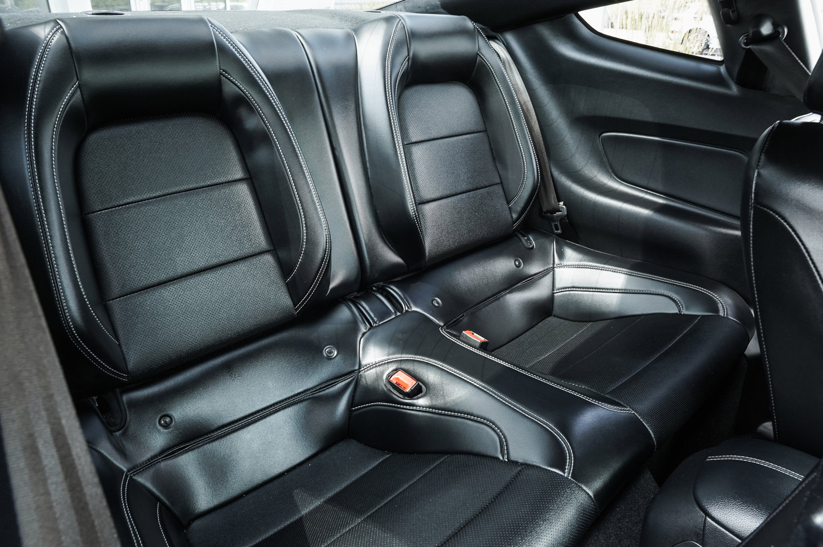 2020 Ford Mustang GT Premium photo 17