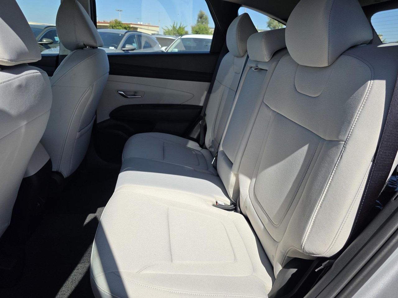 2025 Hyundai Tucson SE photo 12