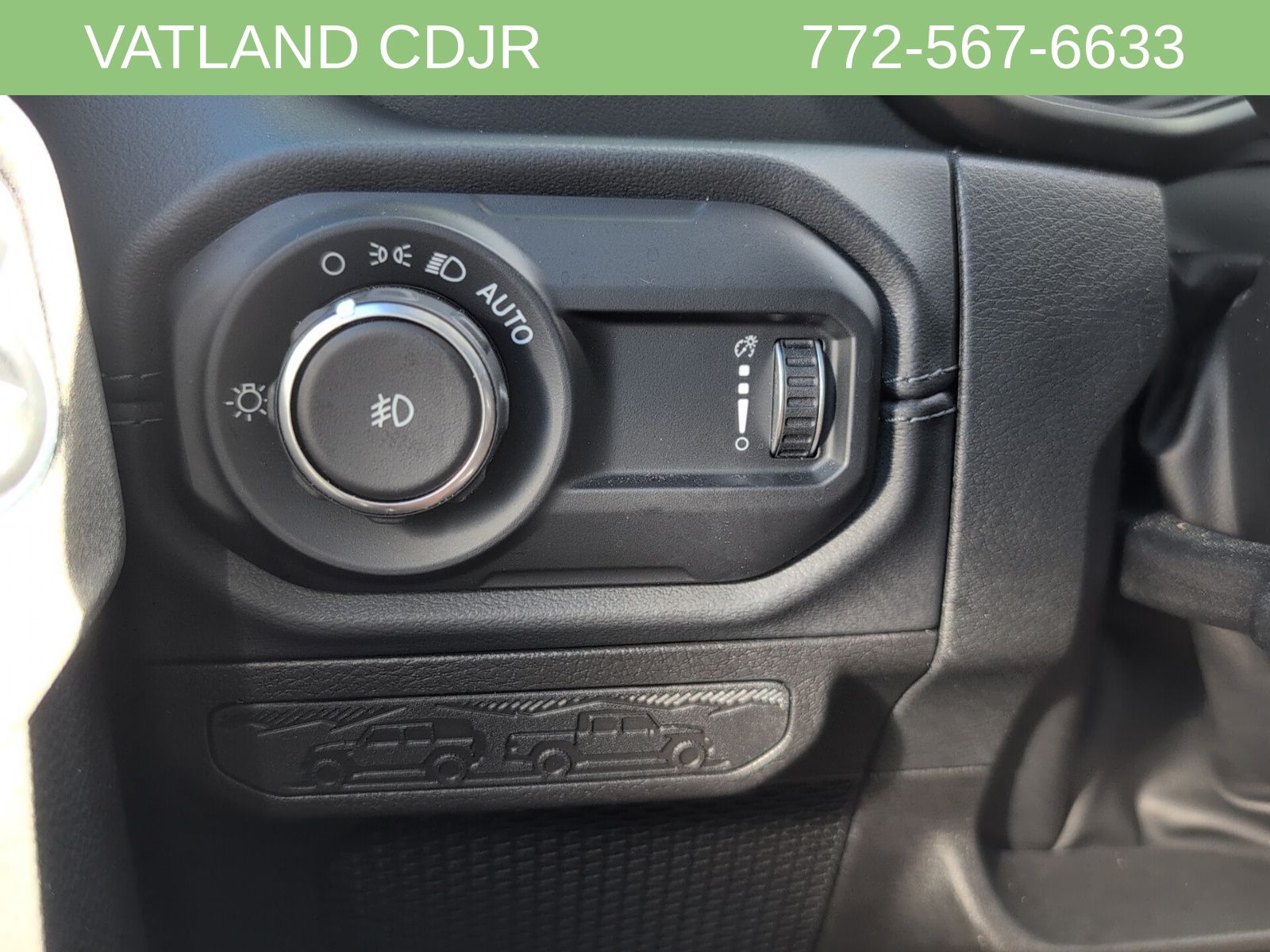 2024 Jeep Wrangler Sahara photo 14