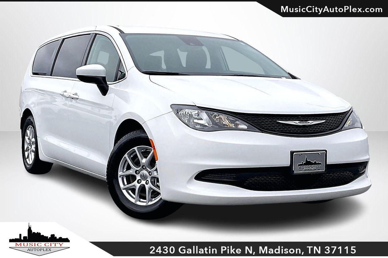 Used 2023 Chrysler Voyager LX Front Wheel Drive Passenger Van's photo