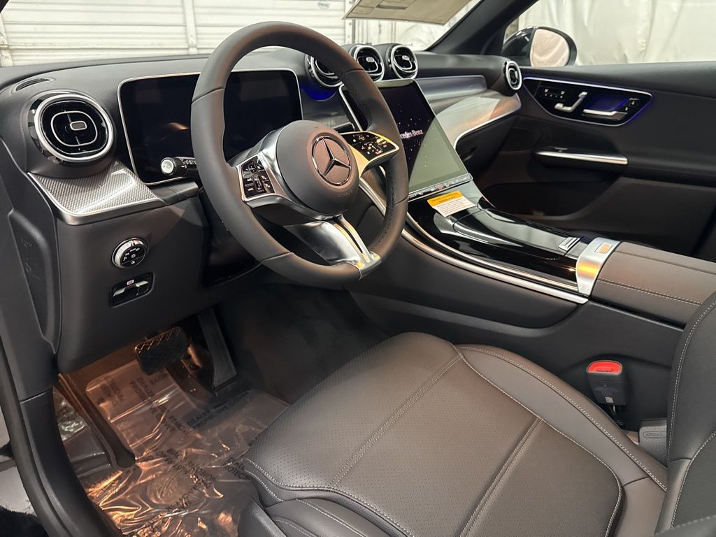 2026 Mercedes Benz GLC 300 photo 8