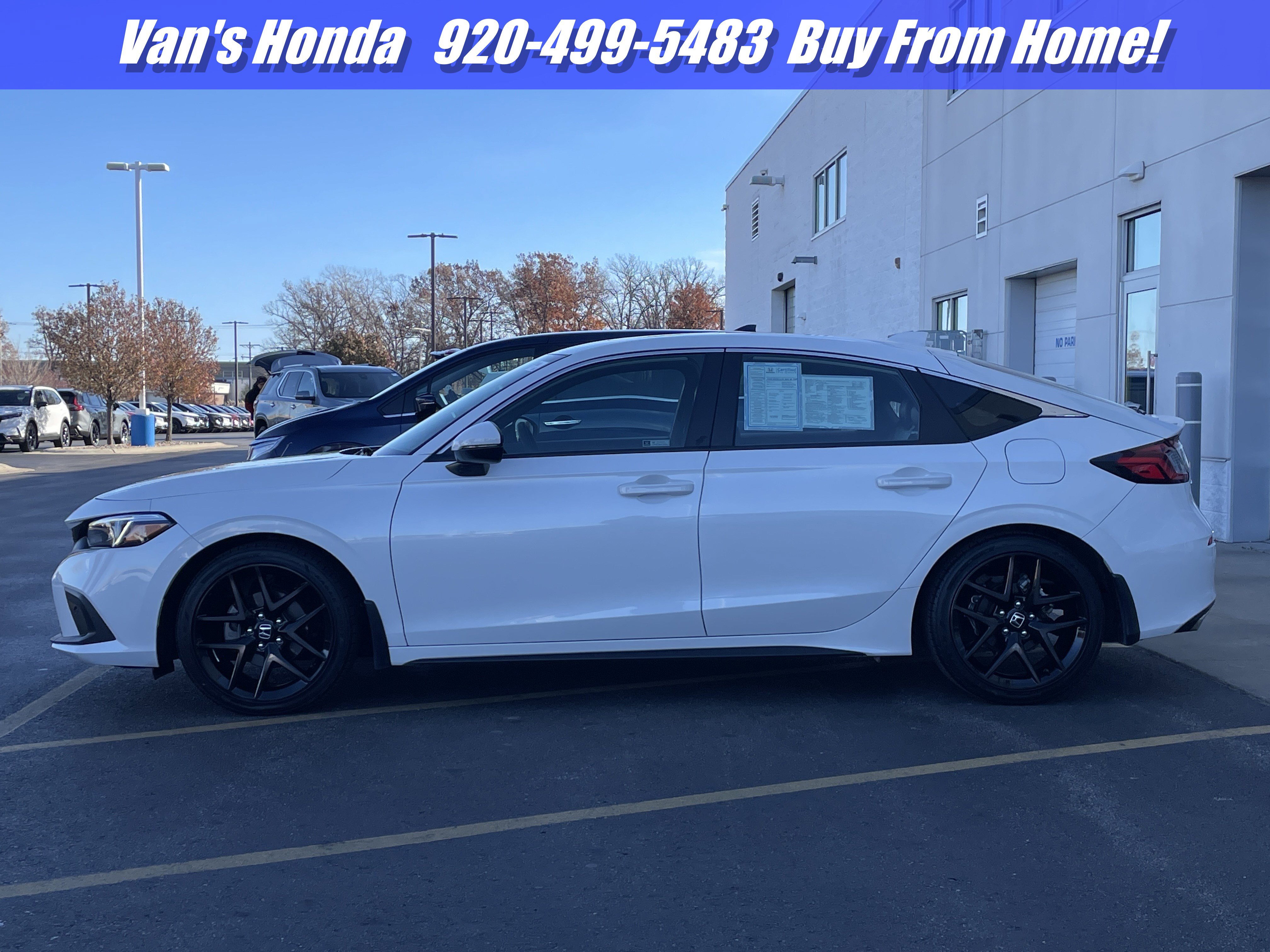 2023 Honda Civic Hatchback Sport Touring photo 2