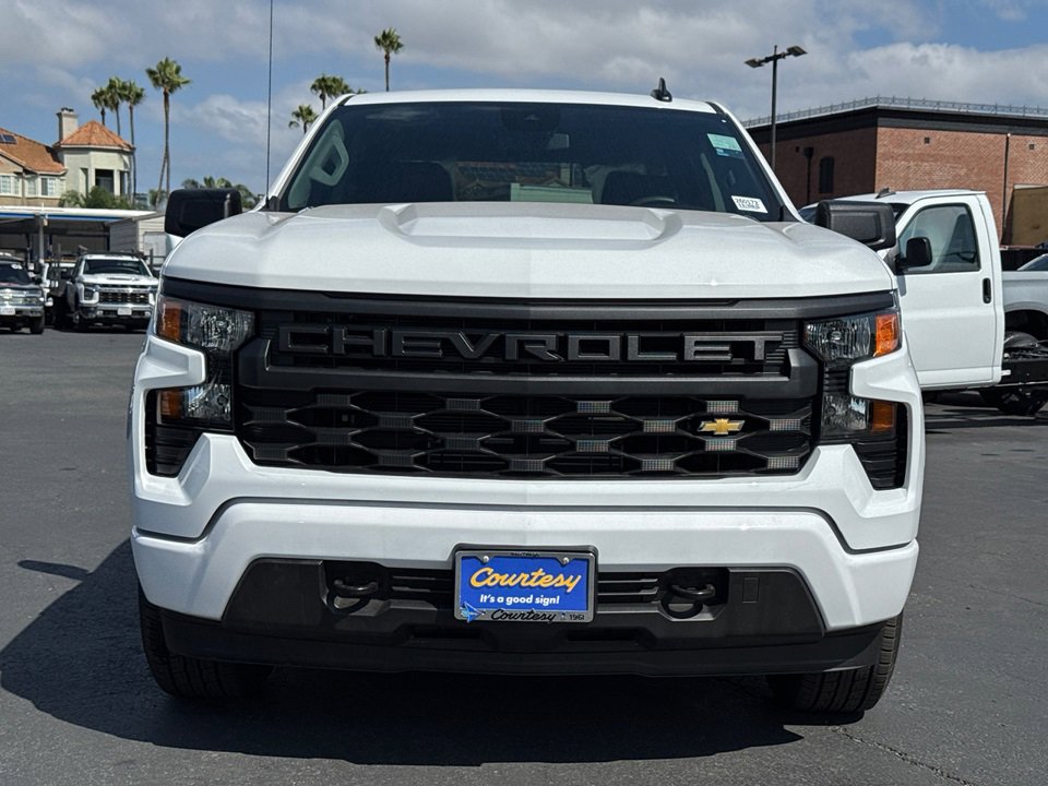 2026 Chevrolet Silverado 1500 Custom photo 3