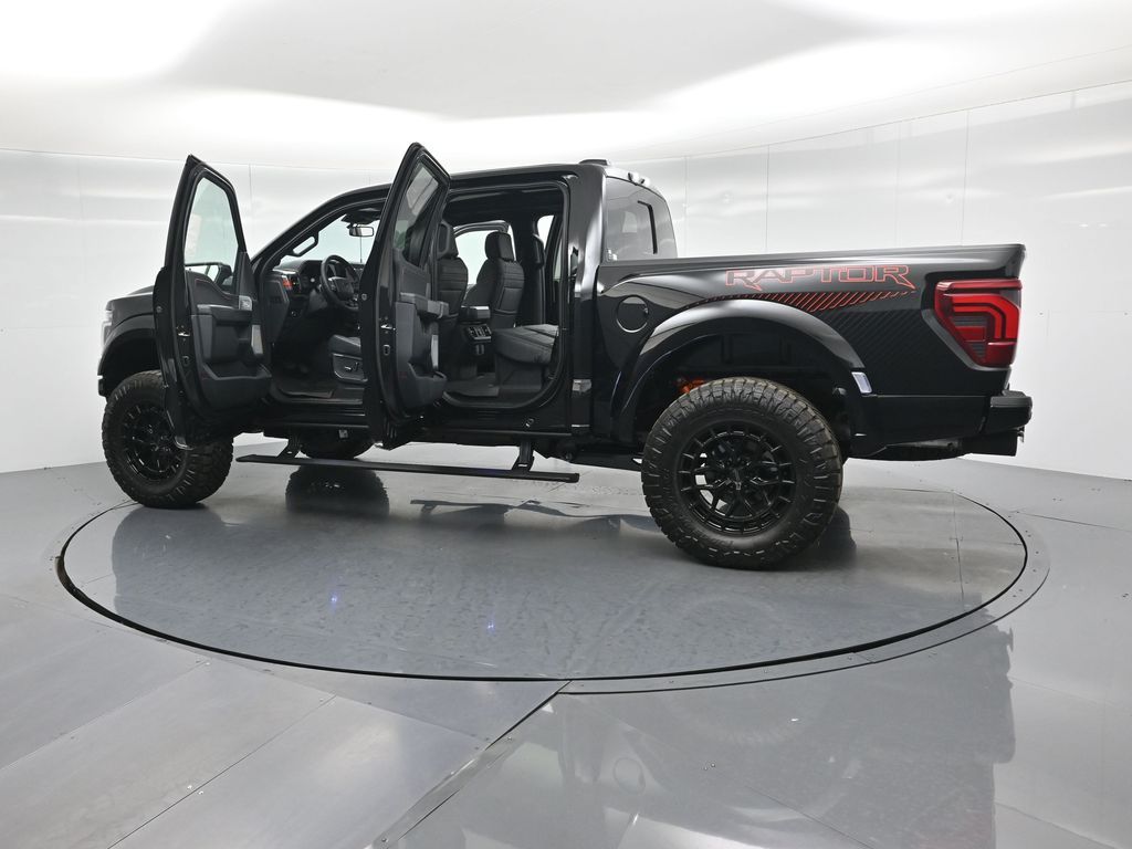 2025 Ford F-150 Raptor photo 32
