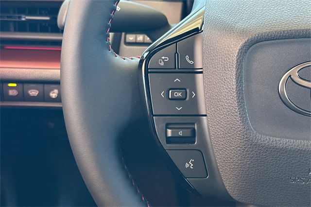 2026 Toyota Prius Plug-in Hybrid XSE photo 25