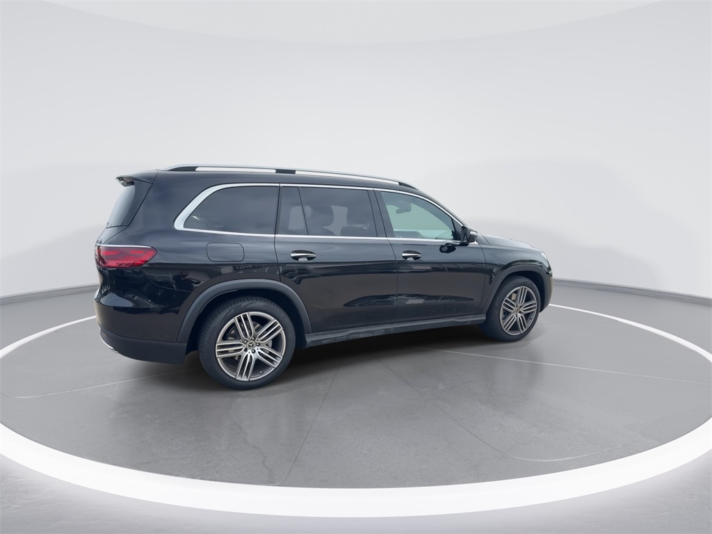 2025 Mercedes Benz GLS 450 4MATIC photo 5