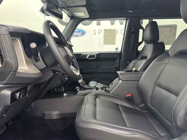 2025 Ford Bronco Outer Banks photo 18