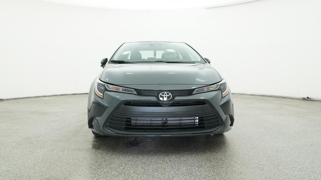 2025 Toyota Corolla LE photo 3