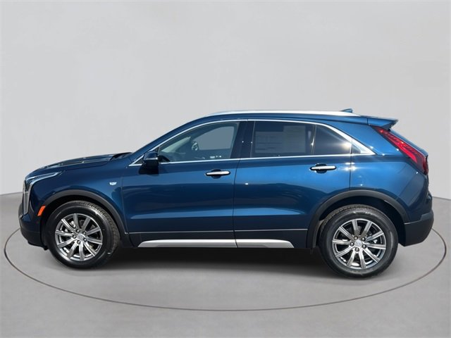 2022 Cadillac XT4 Premium Luxury photo 2