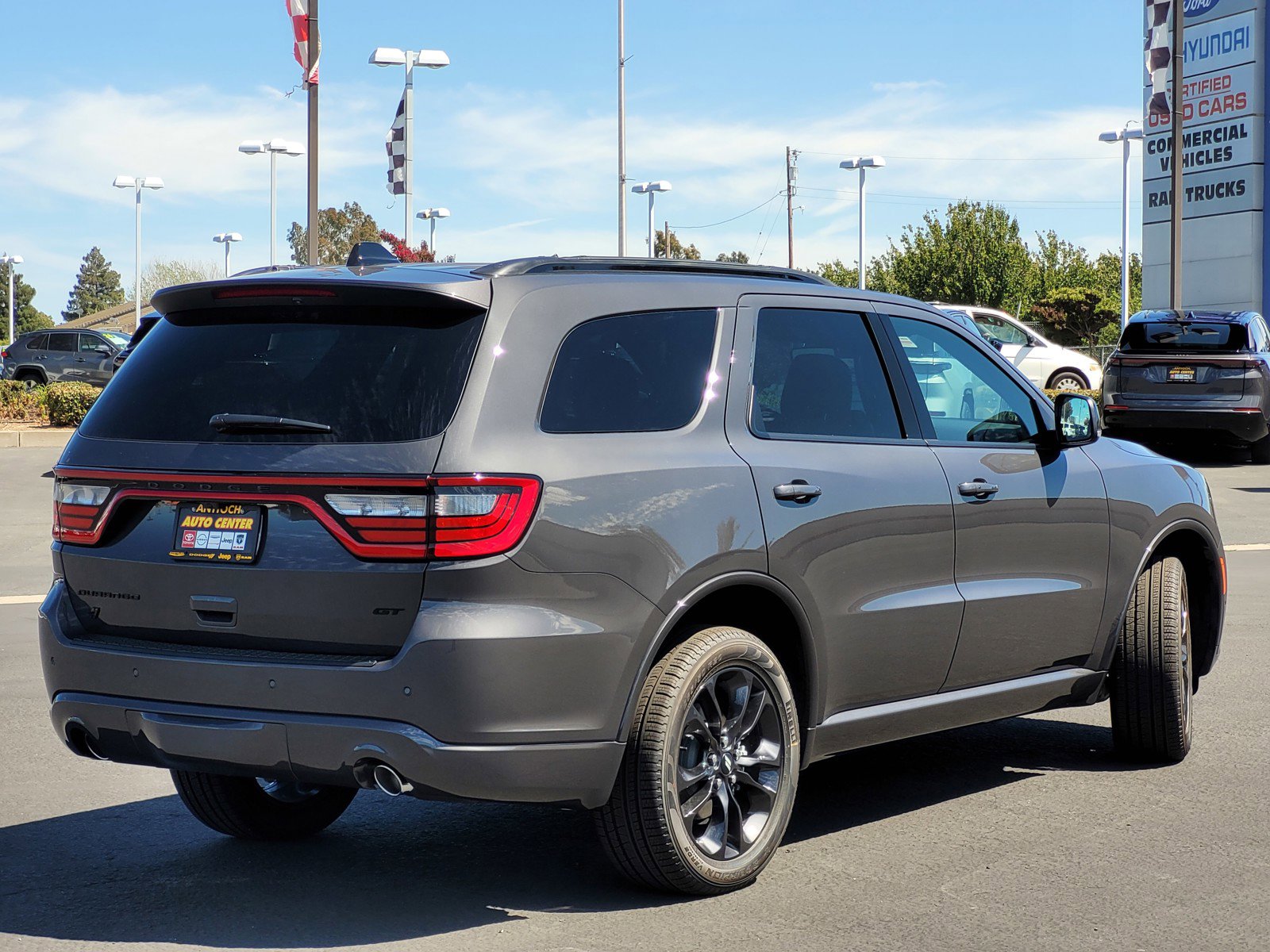 2025 Dodge Durango GT Plus photo 2