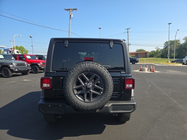 2025 Jeep Wrangler Sport S photo 4